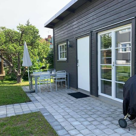 Toppmodernt Litet Hus Naera Kalmar Slott Och Havet Exterior photo
