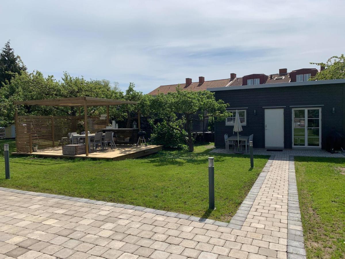 Toppmodernt Litet Hus Naera Kalmar Slott Och Havet Exterior photo